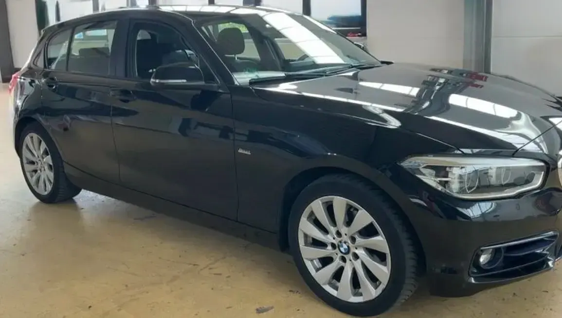 Usado BMW 118 Sport Line 150 CV (110 kW) 2017 Negro Utilitario