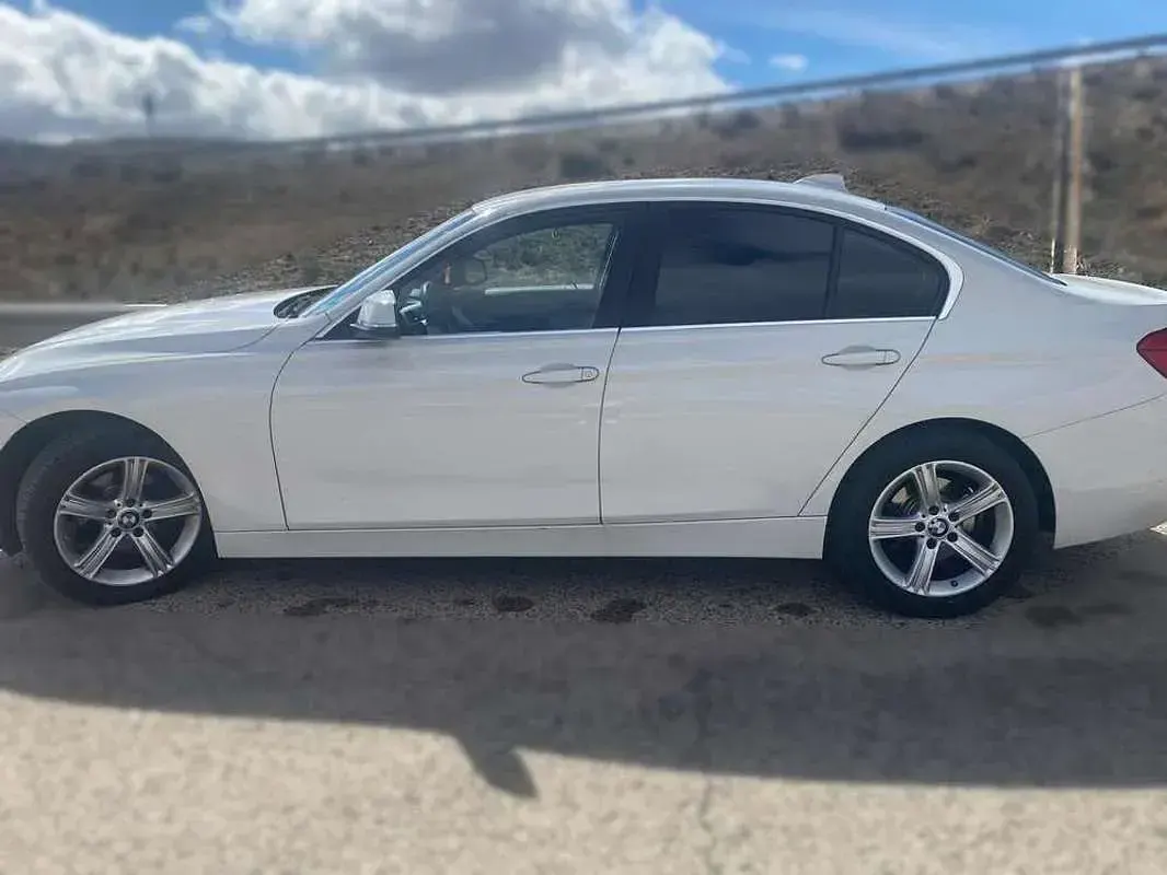 Usado BMW 318 150 CV (110 kW) 2016 Blanco Berlina