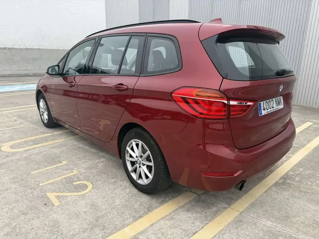 Usado BMW 218 Gran Tourer Comfort Edition 136 CV (100 kW) 2016 Burdeos Monovolumen