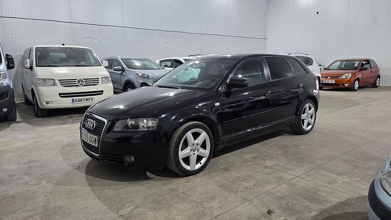 Negro Usado 2005 Audi A3 Sportback Attraction Utilitario | 4500 € (Buen precio) - Imagen 1/4