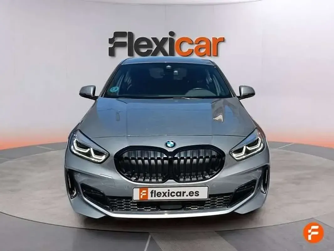 Usado BMW 118 136 CV (100 kW) 2024 Gris Utilitario