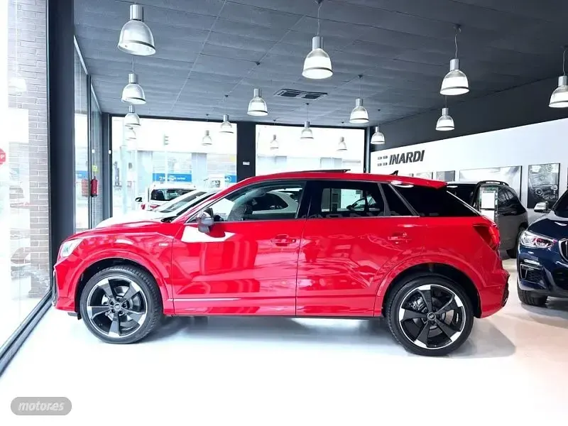 Usado Audi Q2 Comfort 150 CV (110 kW) 2024 Rojo SUV
