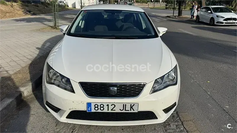 Usado Seat Leon Style 110 CV (80 kW) 2016 Blanco Berlina
