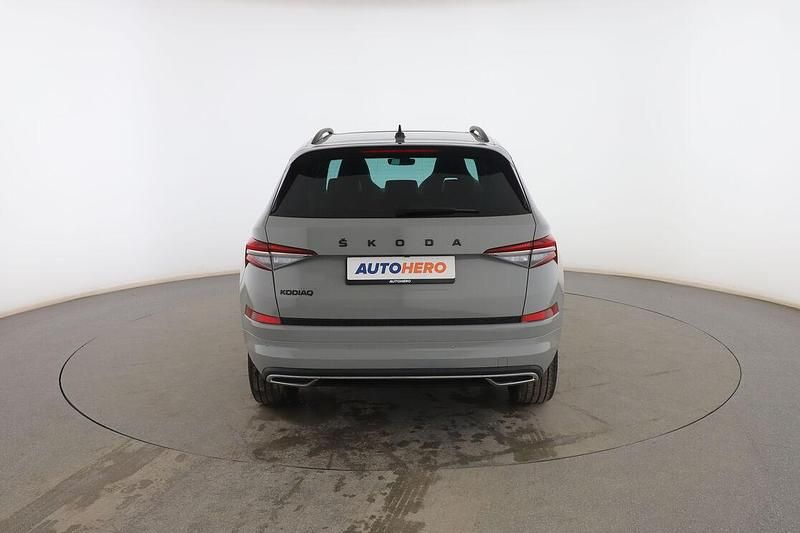 Usado Skoda Kodiaq SportLine 150 CV (110 kW) 2022 Gris SUV