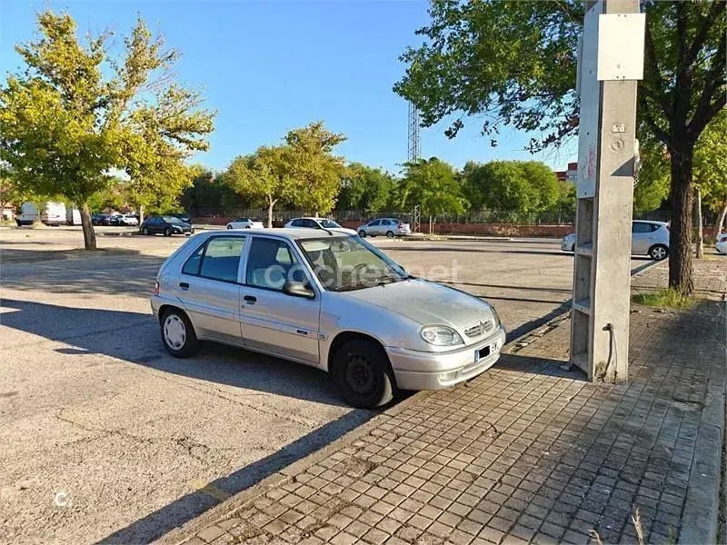 Usado Citroën Saxo 58 CV (42 kW) 2002 Blanco Utilitario