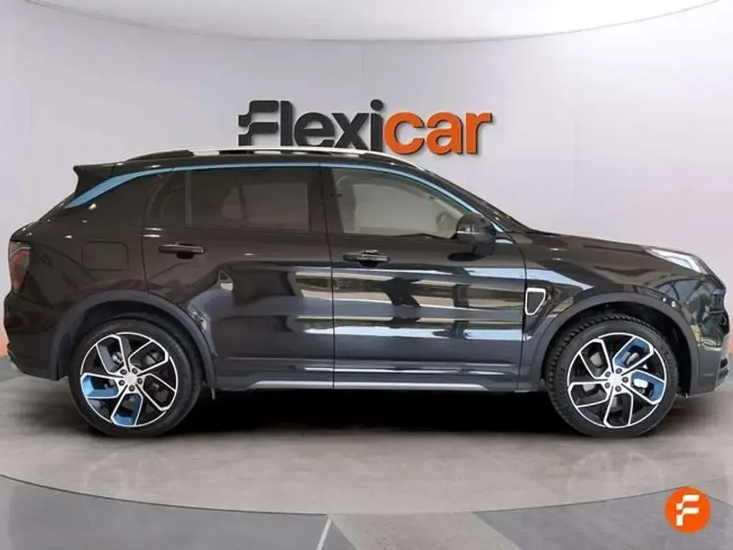 Usado Lynk & Co 01 261 CV (191 kW) 2023 Negro SUV