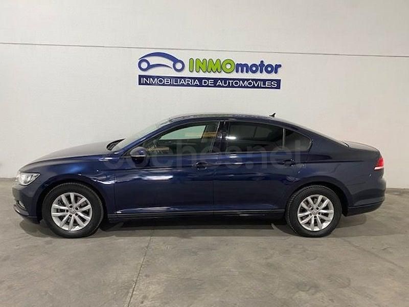 Usado VW Passat Advance 150 CV (110 kW) 2017 Azul Berlina