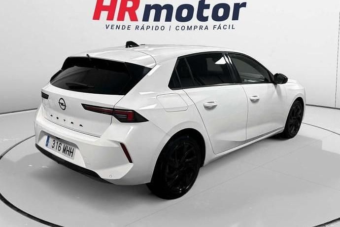 Usado Opel Astra 130 CV (95 kW) 2023