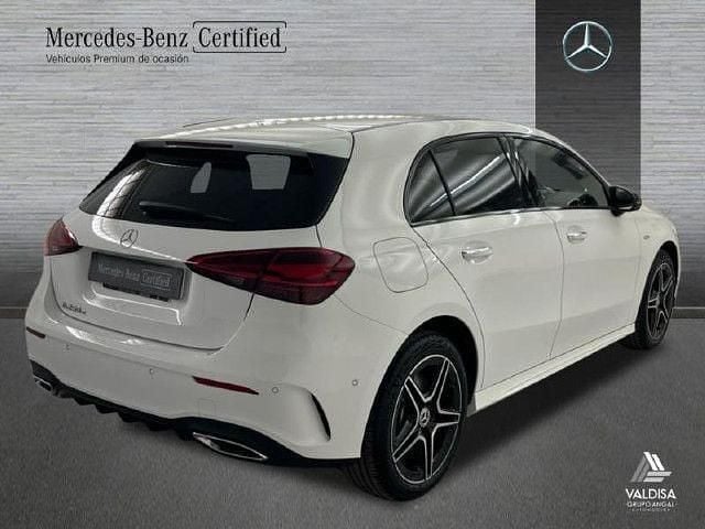Usado Mercedes A250 AMG line 218 CV (160 kW) 2025 Blanco polar Berlina