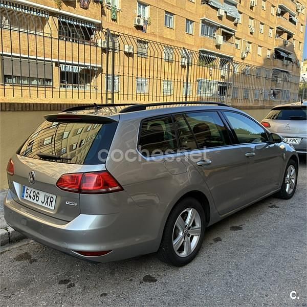 Usado VW Golf VII Advance 110 CV (80 kW) 2017 Gris / plata Familiar