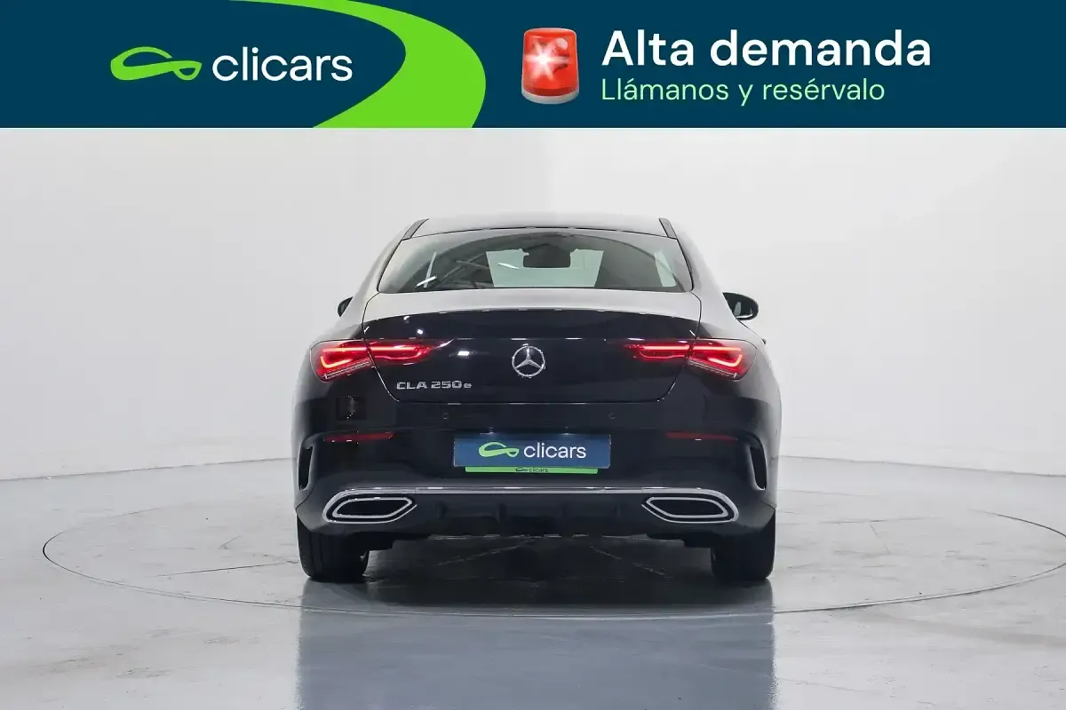 Usado Mercedes CLA250e 160 CV (117 kW) 2023 Negro Berlina