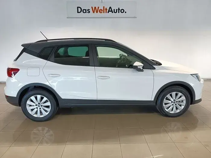 Usado Seat Arona Style 115 CV (84 kW) 2025 Blanco SUV