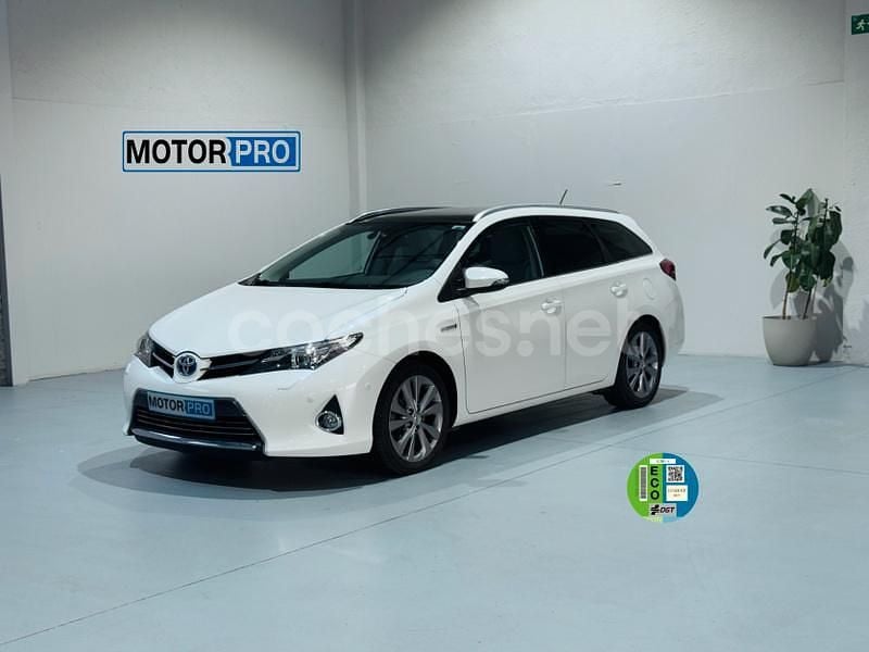 Blanco Usado 2014 Toyota Auris Hybrid Advance Familiar | 12.990 € (Precio justo) - Imagen 1/4
