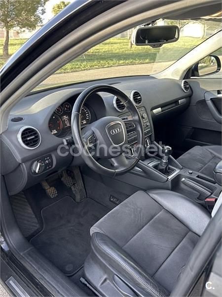 Usado Audi A3 Ambiente 140 CV (102 kW) 2008 Negro Utilitario