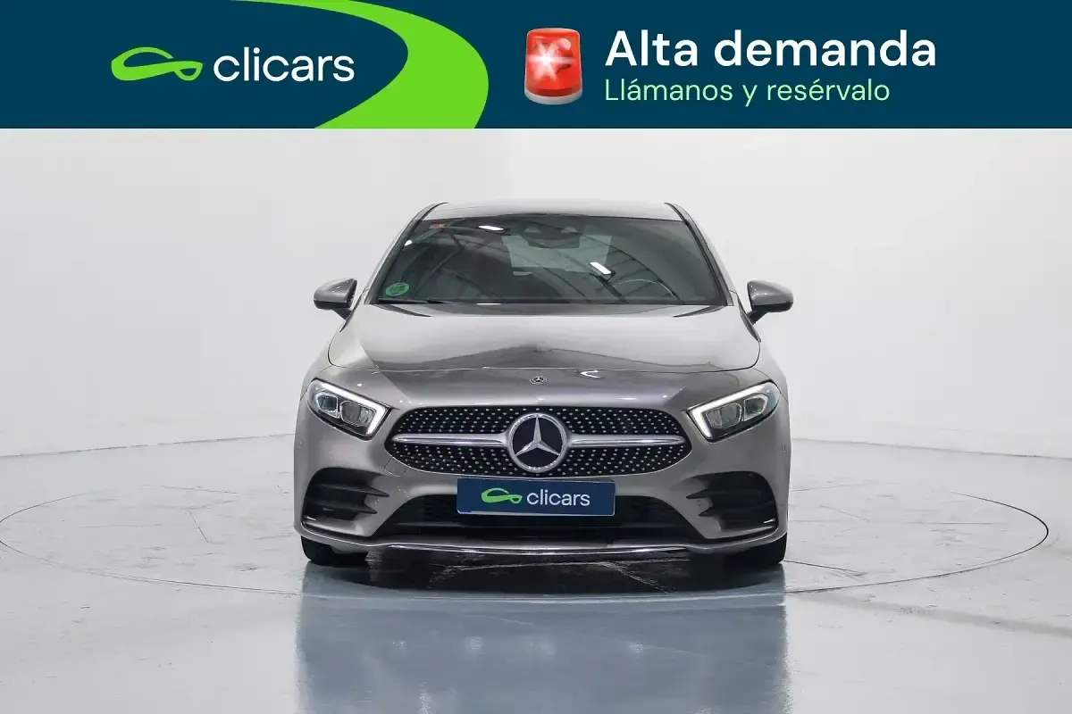 Usado Mercedes A200 163 CV (119 kW) 2019 Gris Berlina