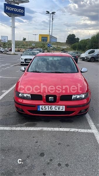 Rojo Usado 2004 Seat Leon Berlina | 3400 € (Precio justo) - Imagen 1/1