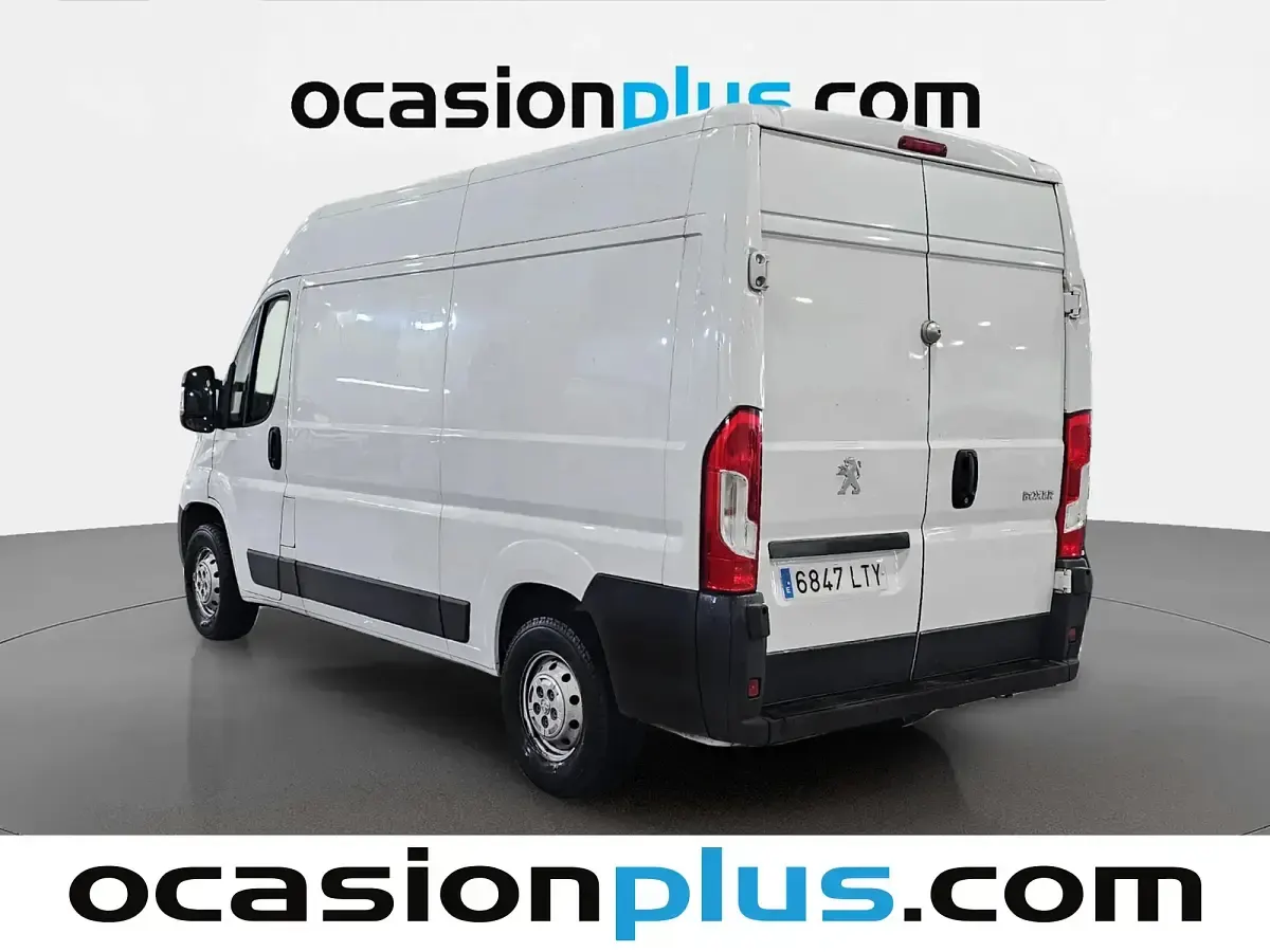 Usado Peugeot Boxer S 140 CV (102 kW) 2021 Blanco Van