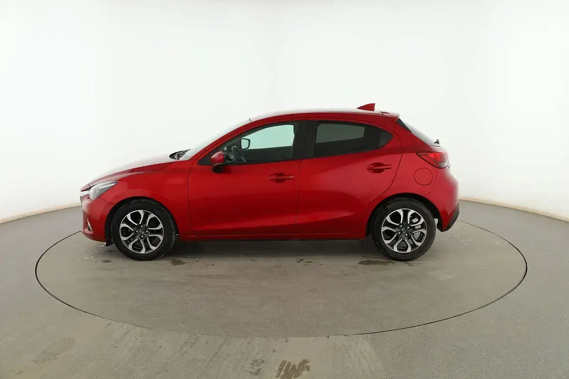 Usado Mazda 2 Luxury 90 CV (66 kW) 2018 Rojo Berlina