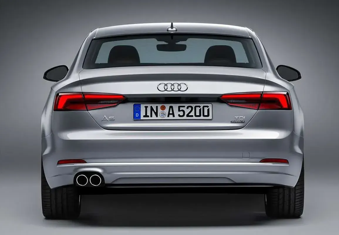 Usado Audi A5 S-Line 190 CV (139 kW) 2018 Azul Coupe