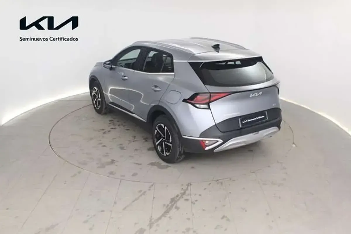 Usado Kia Sportage 116 CV (85 kW) 2025 Plateado SUV