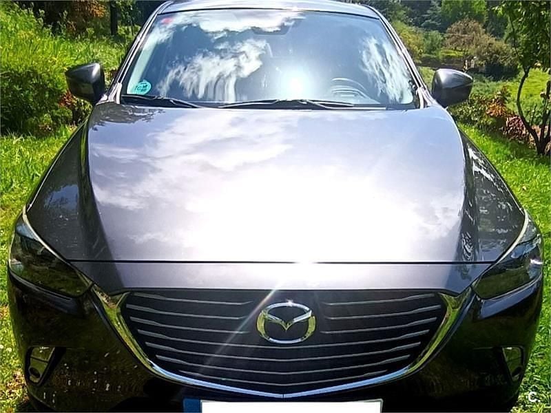 Usado Mazda CX-3 Luxury 120 CV (88 kW) 2018 Gris / plata SUV