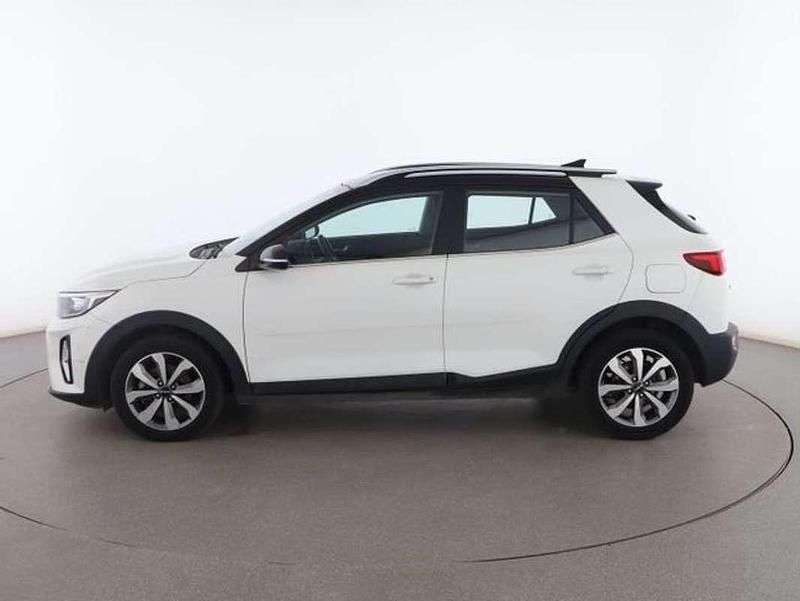 Usado Kia Stonic 121 CV (88 kW) 2021 Blanco SUV