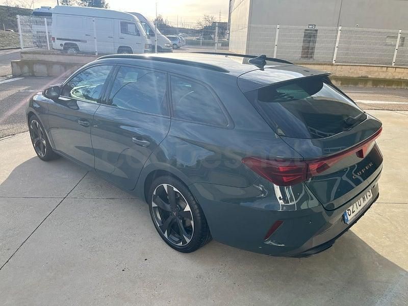 Usado Cupra Leon 150 CV (110 kW) 2025 Gris / plata Familiar