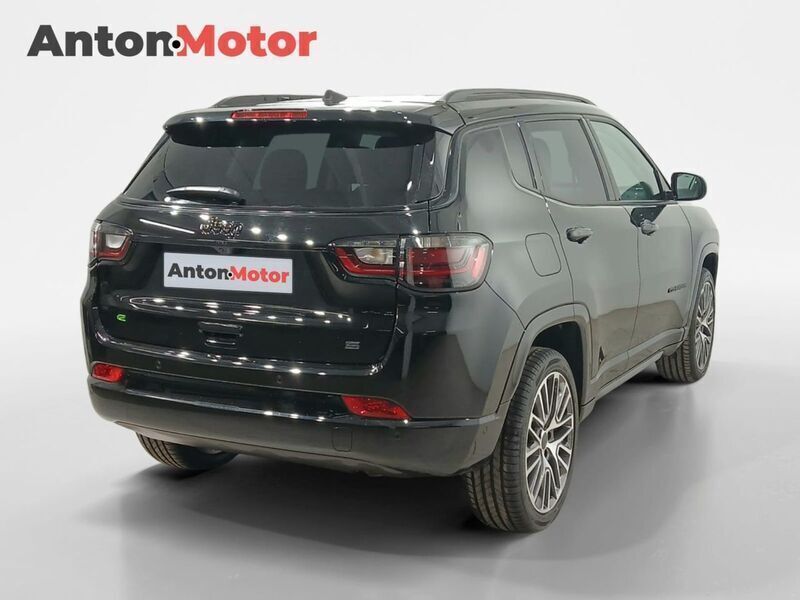 Nuevo Jeep Compass Summit 130 CV (95 kW) 2025 Negro SUV