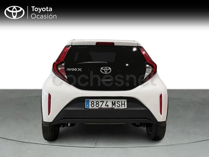 Usado Toyota Aygo X Play 72 CV (52 kW) 2024 Blanco SUV