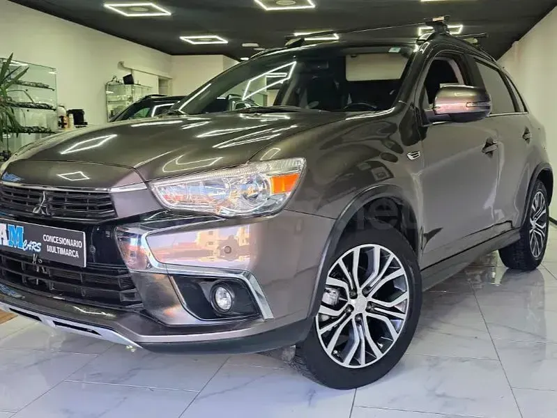 Usado Mitsubishi ASX Motion 117 CV (86 kW) 2017 Marrón SUV