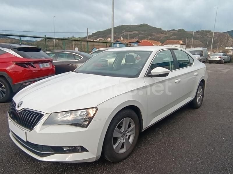 Blanco Usado 2016 Skoda Superb Active Berlina | 11.990 € (Precio justo) - Imagen 1/4