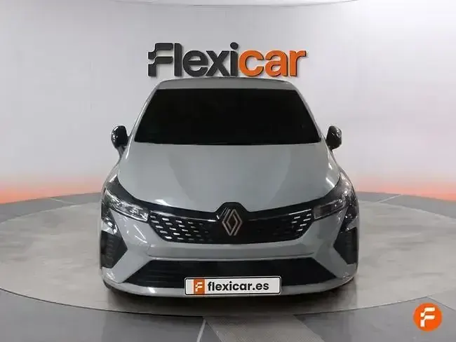 Usado Renault Clio Techno 90 CV (66 kW) 2025 Gris Utilitario