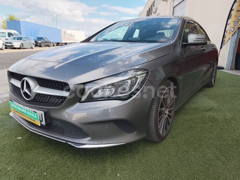 Beige Usado 2017 Mercedes CLA200 Berlina | 13.999 € (Buen precio) - Imagen 1/4
