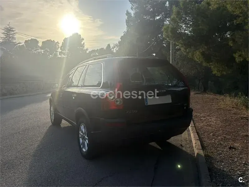 Usado Volvo XC90 Momentum 210 CV (154 kW) 2004 Negro SUV