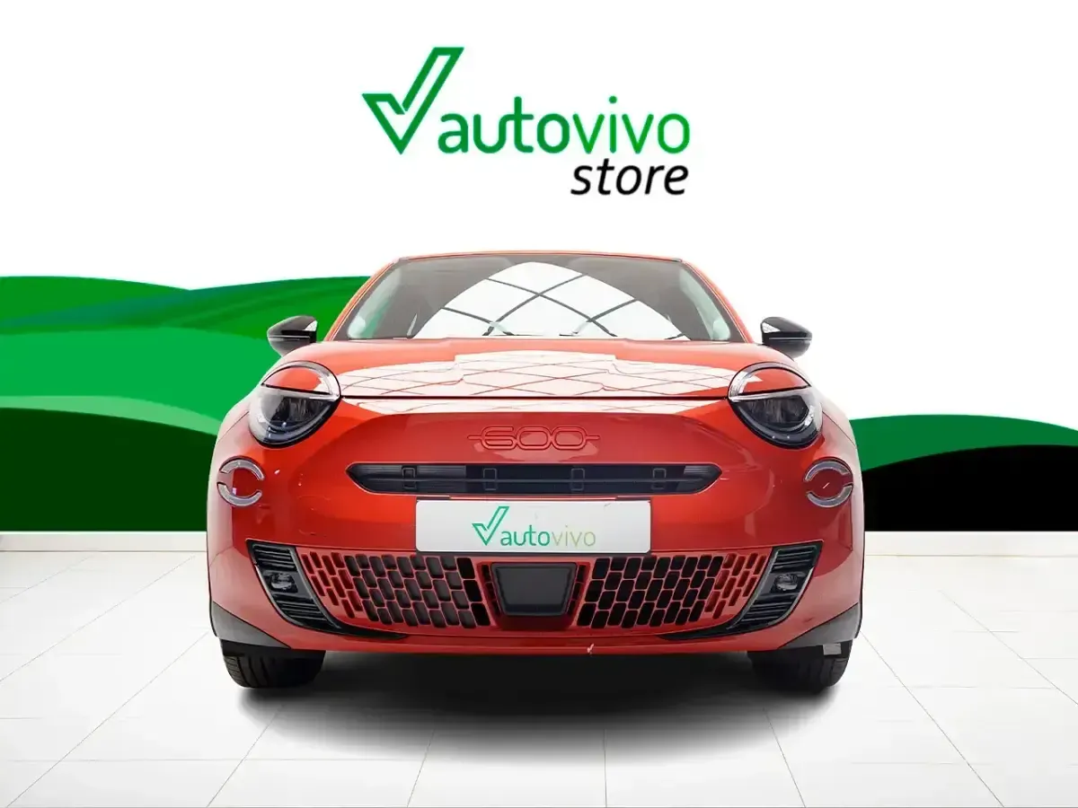 Usado Fiat 600E Red 114 kW (156 CV) 2024 Rojo SUV