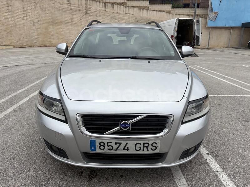 Beige Usado 2010 Volvo V50 Momentum Familiar | 5900 € (Precio justo) - Imagen 1/4