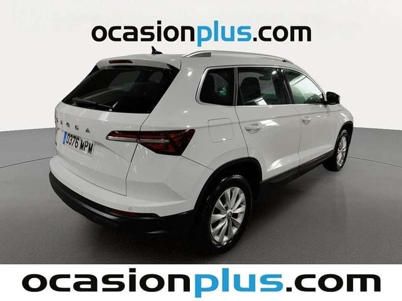 Usado Skoda Karoq Selection 116 CV (85 kW) 2024 Blanco SUV