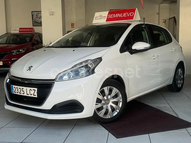 Usado Peugeot 208 Active 100 CV (73 kW) 2020 Blanco Utilitario