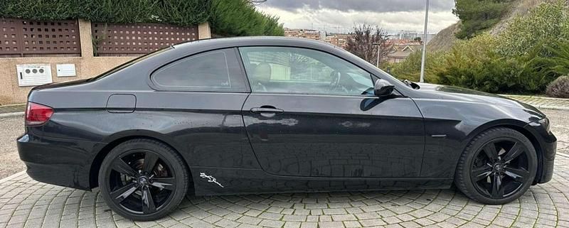 Usado BMW 320 177 CV (130 kW) 2010 Negro Coupe