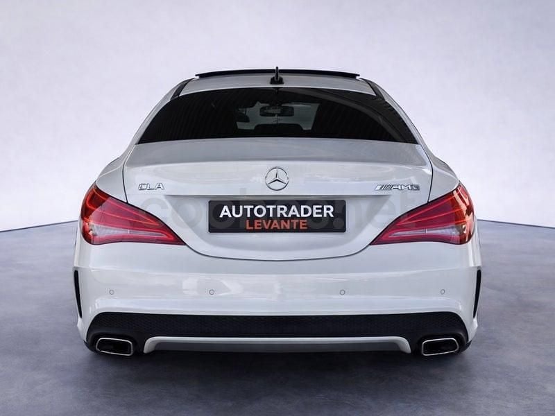 Usado Mercedes CLA220 AMG line 177 CV (130 kW) 2016 Blanco Berlina