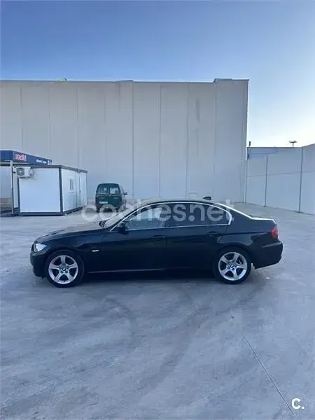 Usado BMW 318 143 CV (105 kW) 2010 Negro Berlina