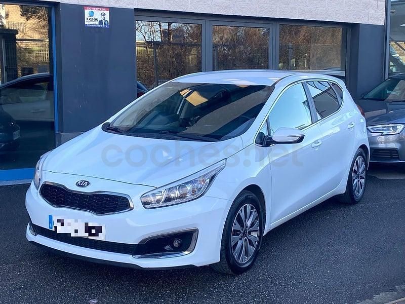 Usado Kia Ceed GT 90 CV (66 kW) 2016 Blanco Berlina