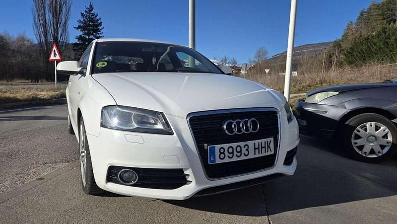 Usado Audi A3 Ambition 140 CV (102 kW) 2011 Blanco Utilitario
