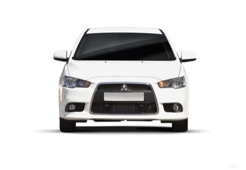 Usado Mitsubishi Lancer Sportback Motion 143 CV (105 kW) 2010 Plateado Berlina