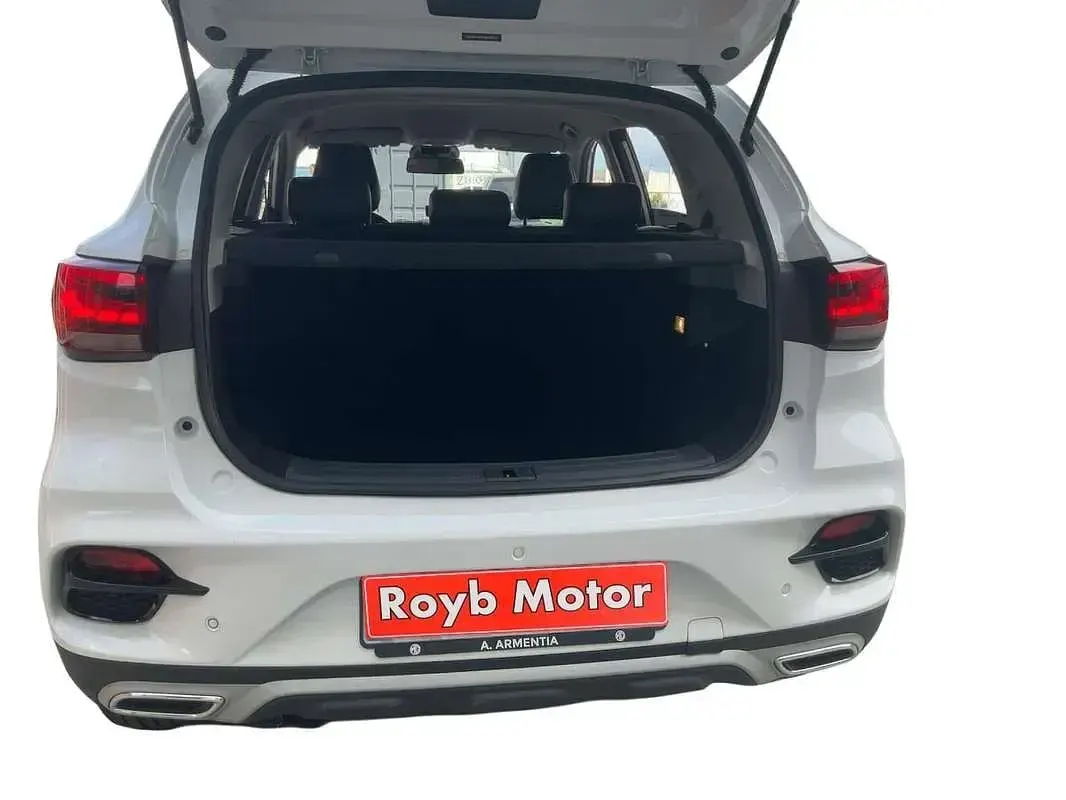 Usado MG ZS Luxury 106 CV (77 kW) 2022 Blanco SUV