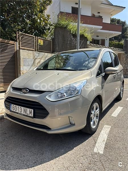 Usado Ford B-MAX Titanium 125 CV (91 kW) 2016 Beige Monovolumen