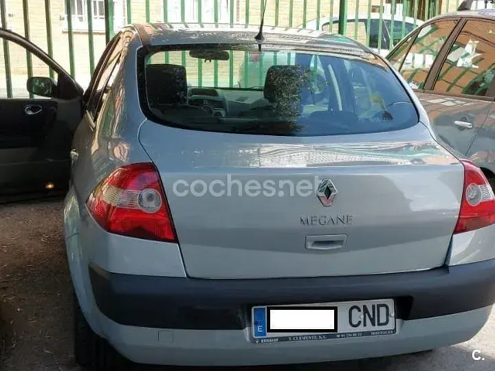 Usado Renault Mégane II Expression 115 CV (84 kW) 2003 Azul Berlina