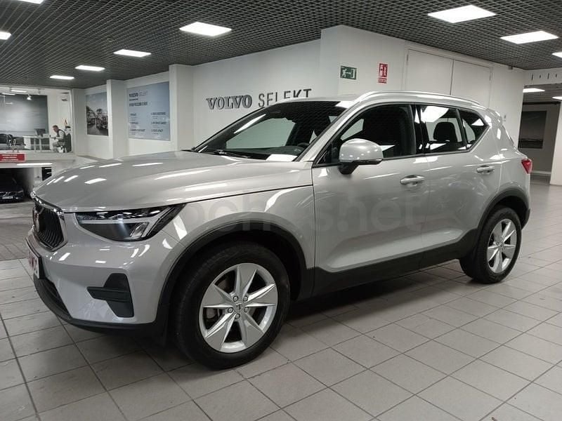Nuevo Volvo XC40 Core 163 CV (119 kW) 2025 Gris / plata SUV