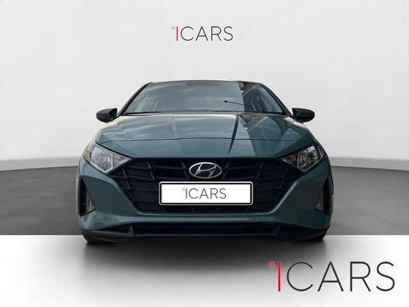 Usado Hyundai i20 101 CV (74 kW) 2022 Verde Utilitario
