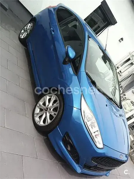Usado Ford Fiesta Sport 125 CV (91 kW) 2014 Azul Utilitario